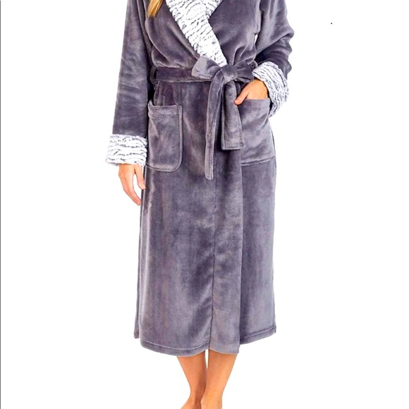 Midnight by Carole Hochman Other - Carole hochman plush robe grey size medium